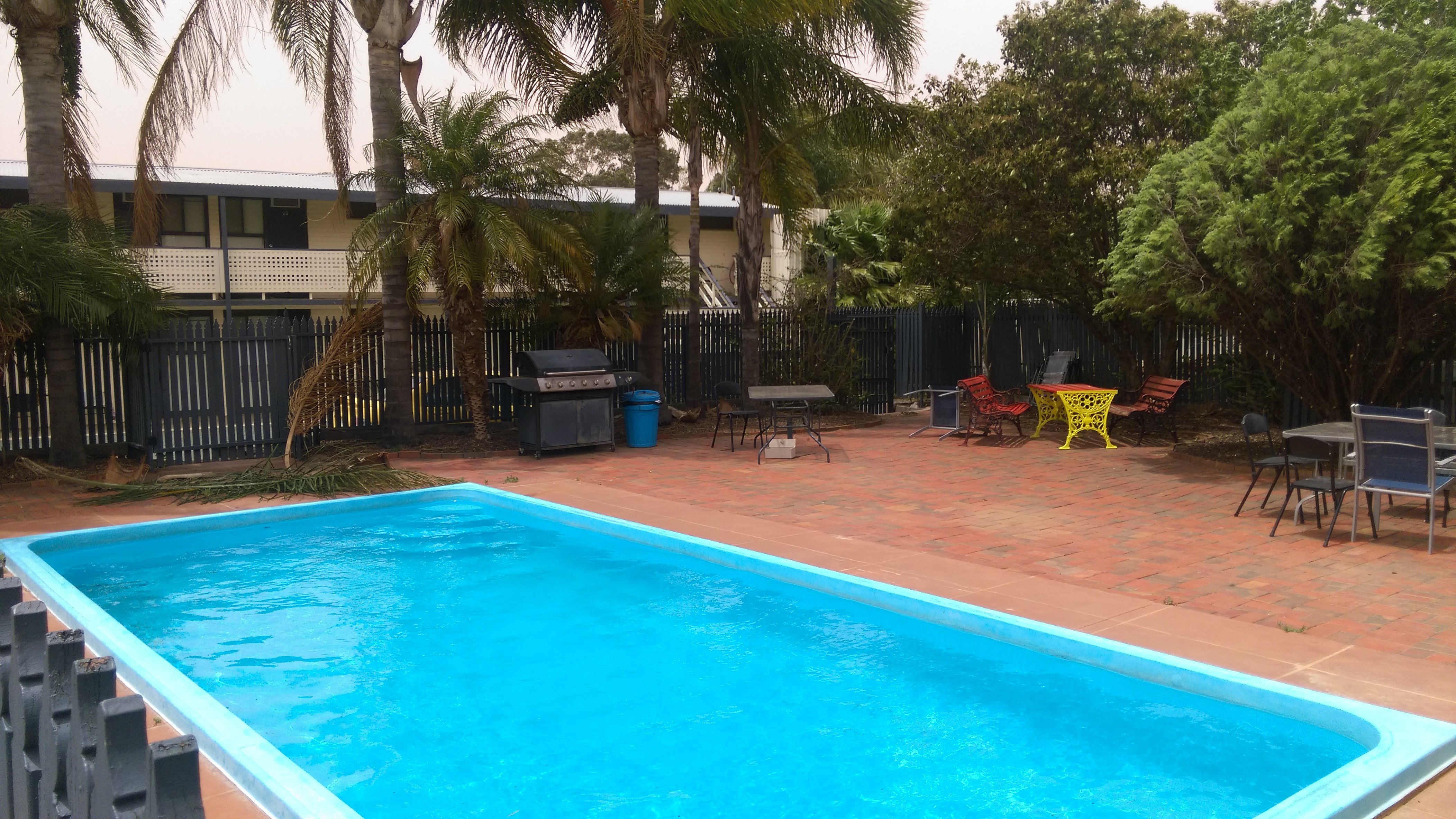 Pioneer Station Motor Inn-泳池