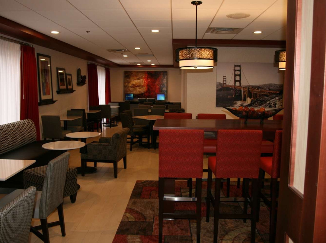 Hampton Inn Kansas City/Blue Springs主图