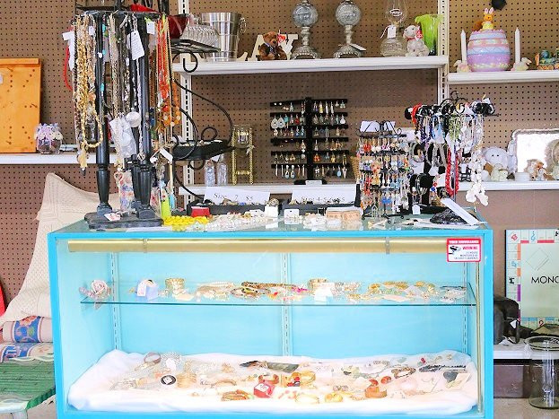 Moonlighting Antiques-Morganton必去景点