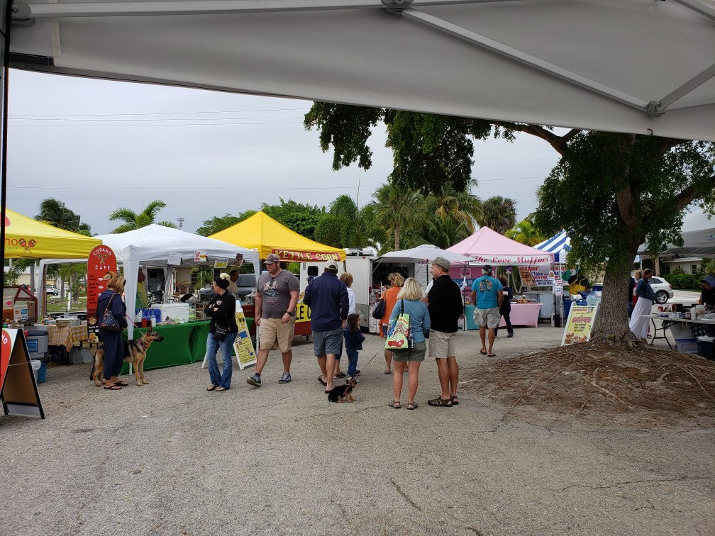 Beach Baptist Farmers Market Fort Myers Beach景点图片