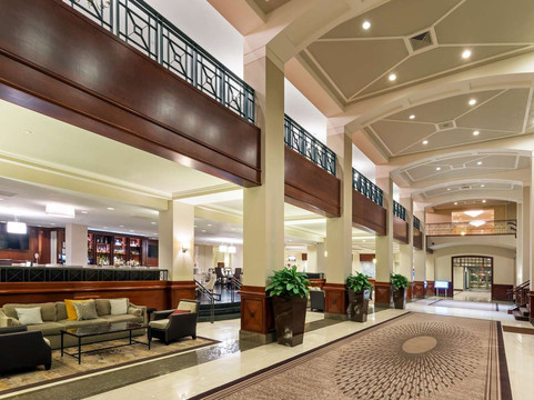 首都希尔顿酒店主图