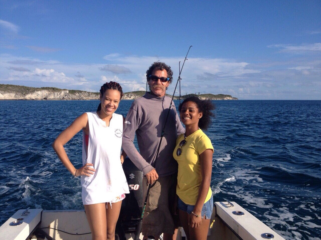 Capt Z Charter-Gregory Town必去景点