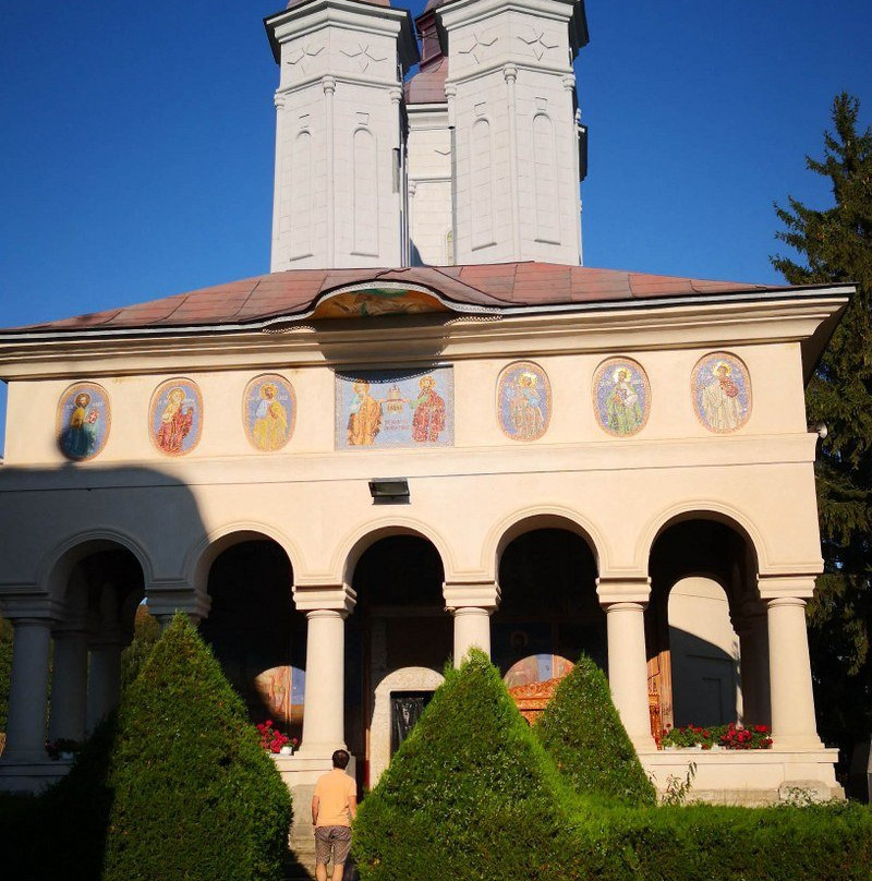 Ciolanu Monastery景点图片