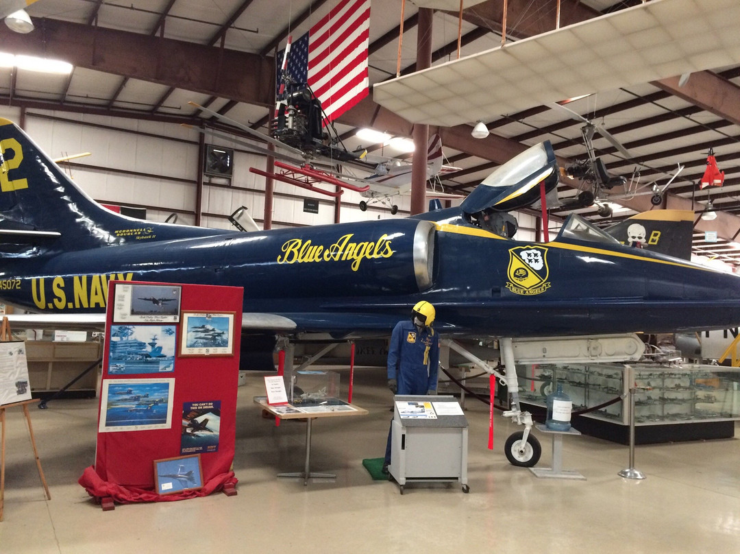 Lumberton旅游景点-Air Victory Museum