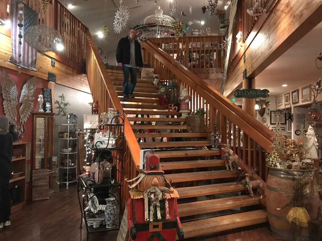 Bergdorf Cellars景点图片