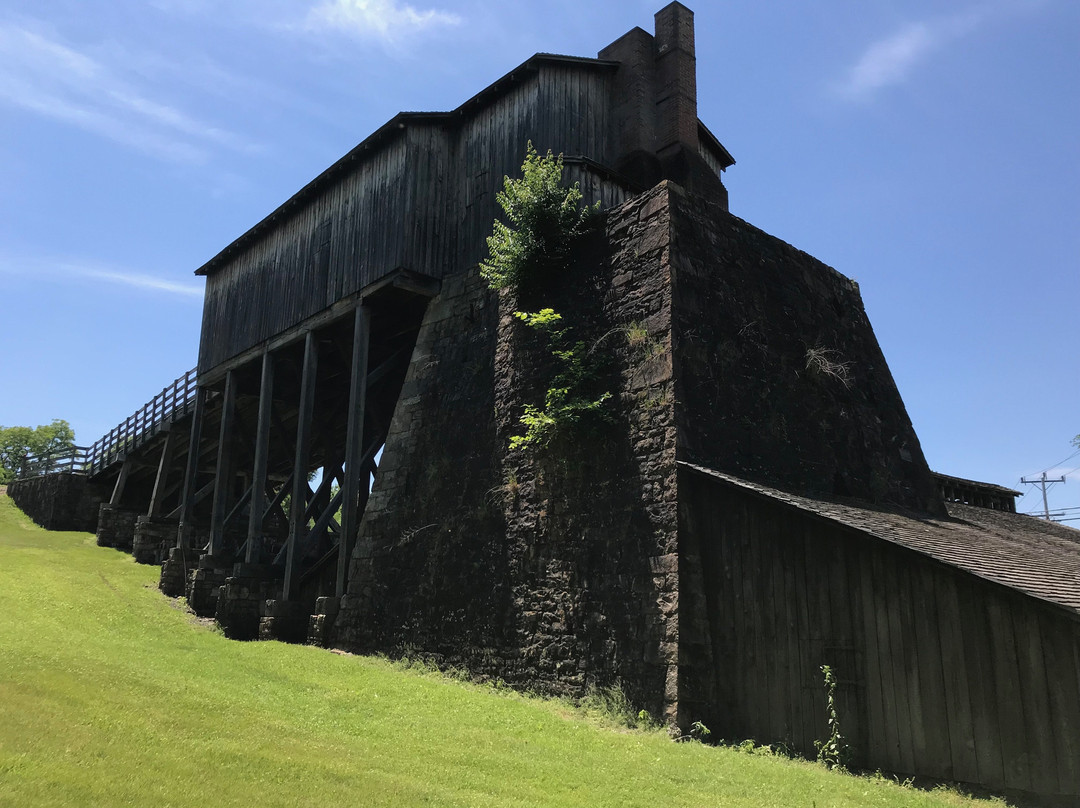 Eagle Ironworks at Curtin Village景点图片