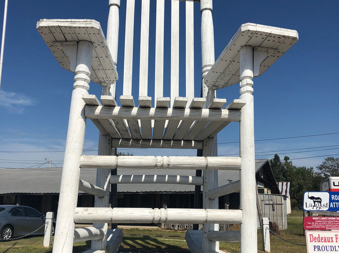 World's "Largest Rocker"景点图片