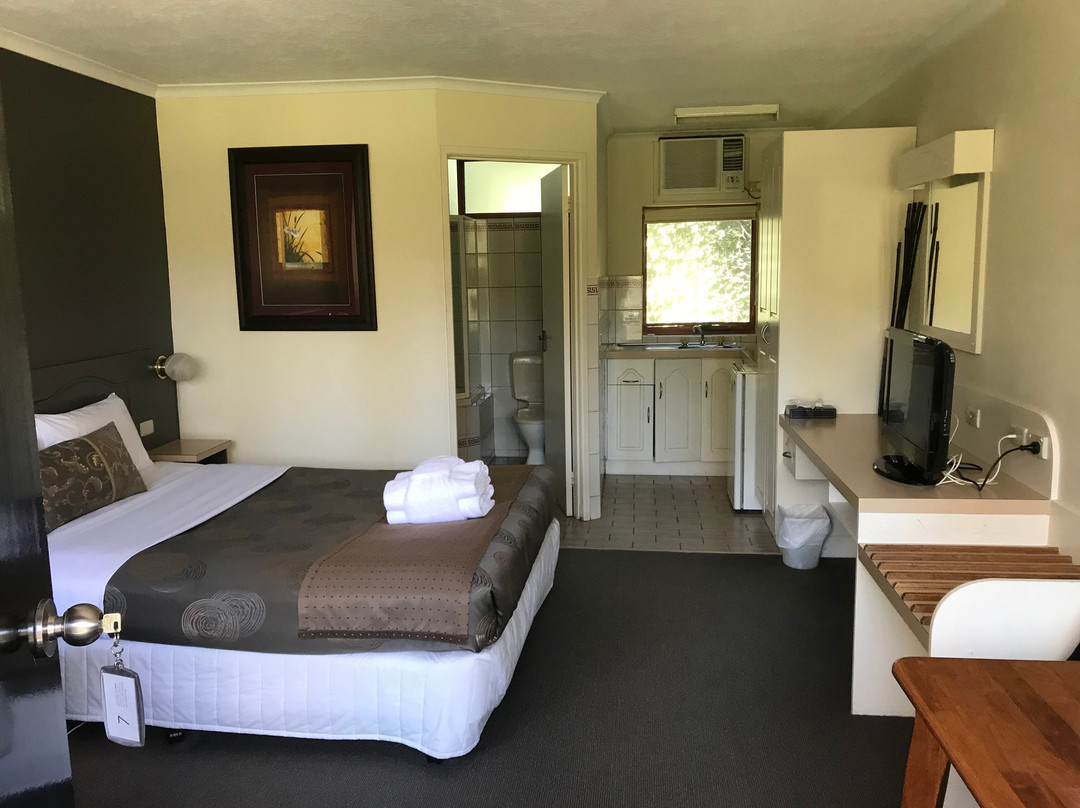 洛恩车夫客栈主图