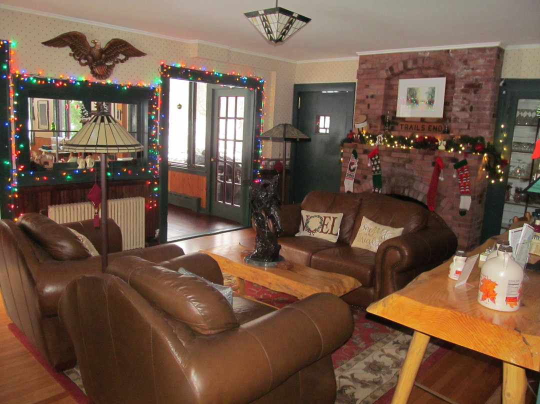 Trail's End Inn主图