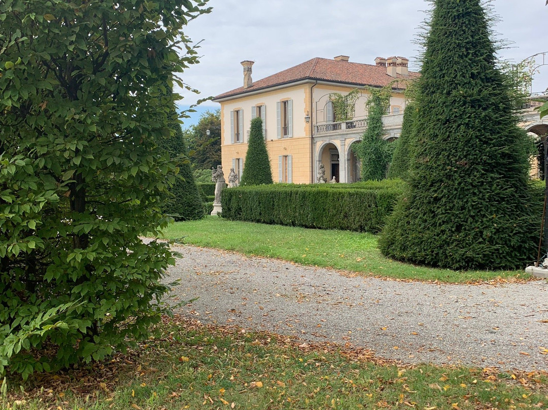 Villa Trivulzio-阿格拉泰布里亚恩扎必去景点