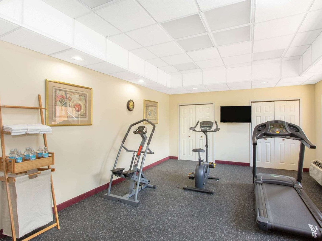 Baymont by Wyndham Midway主图