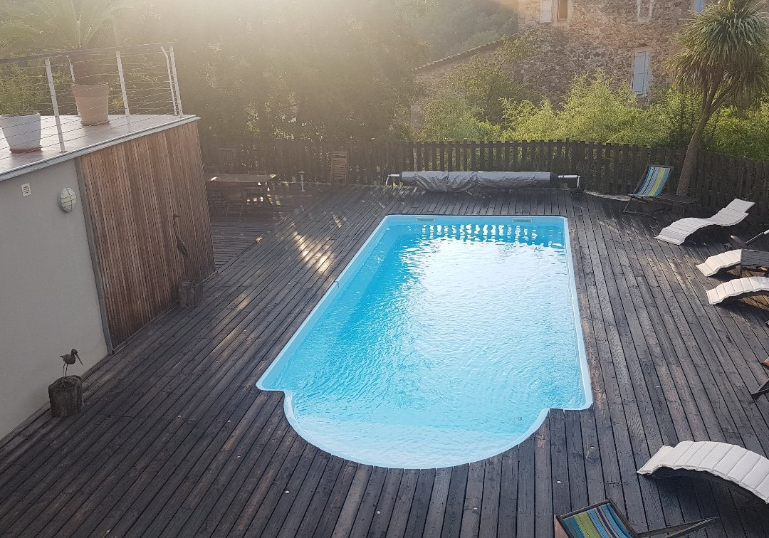 Face au Gardon主图