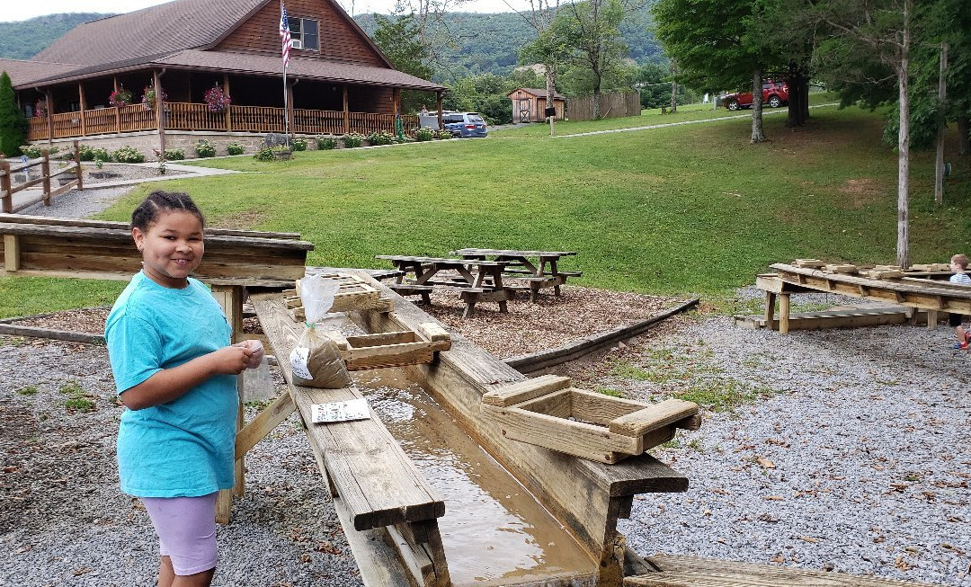 Seneca Caverns-Riverton必去景点