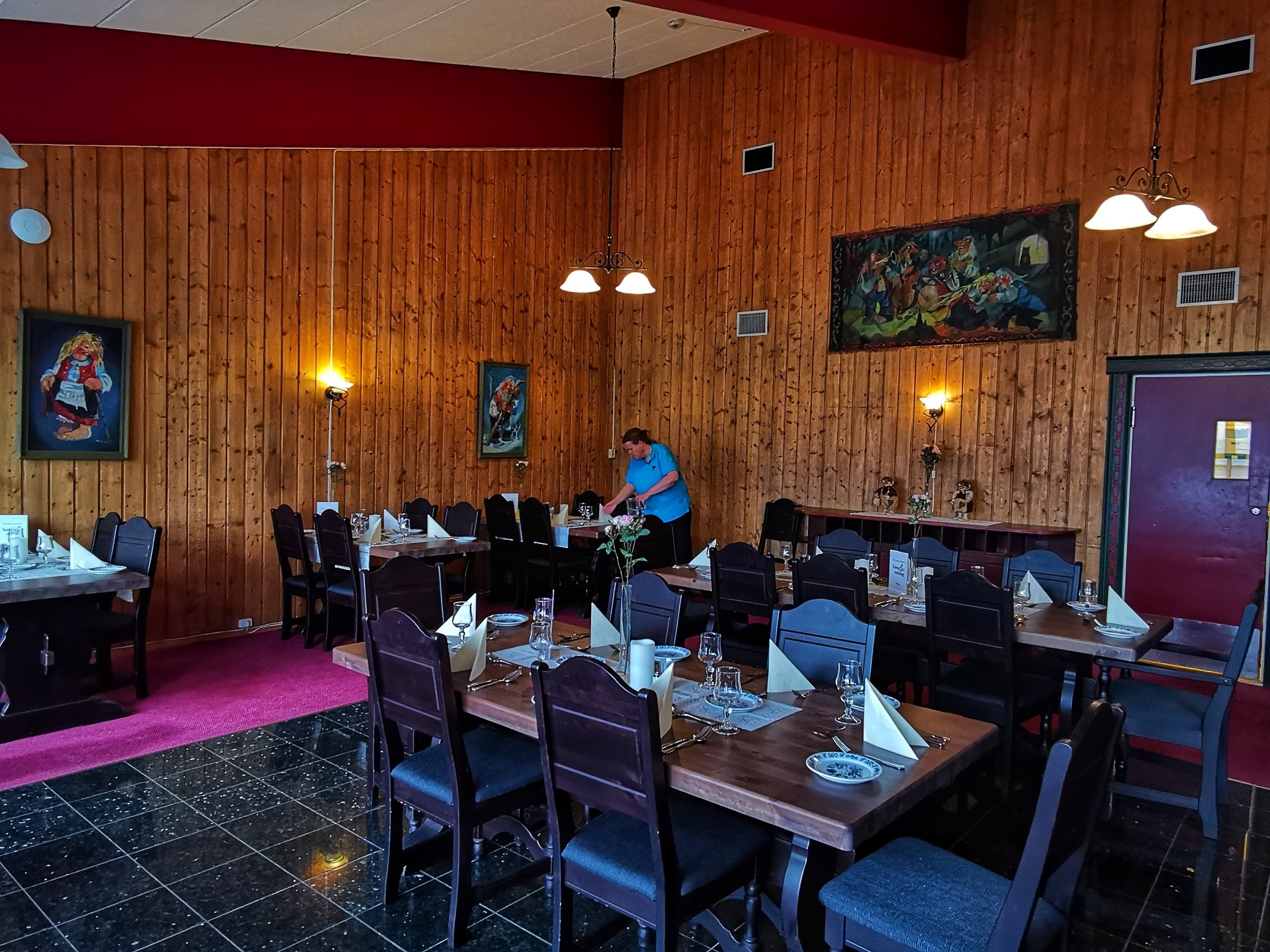 Bardu Hotell-餐饮