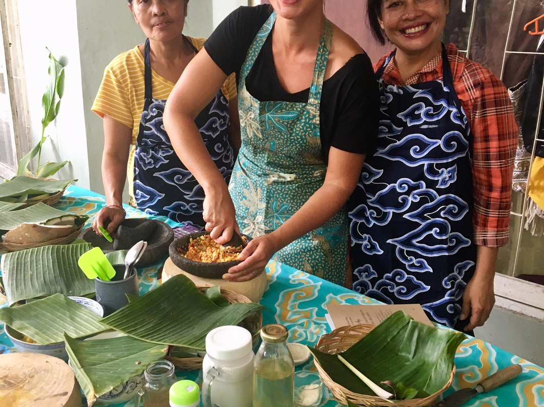 Ayu and Ngurah-登巴萨必去景点