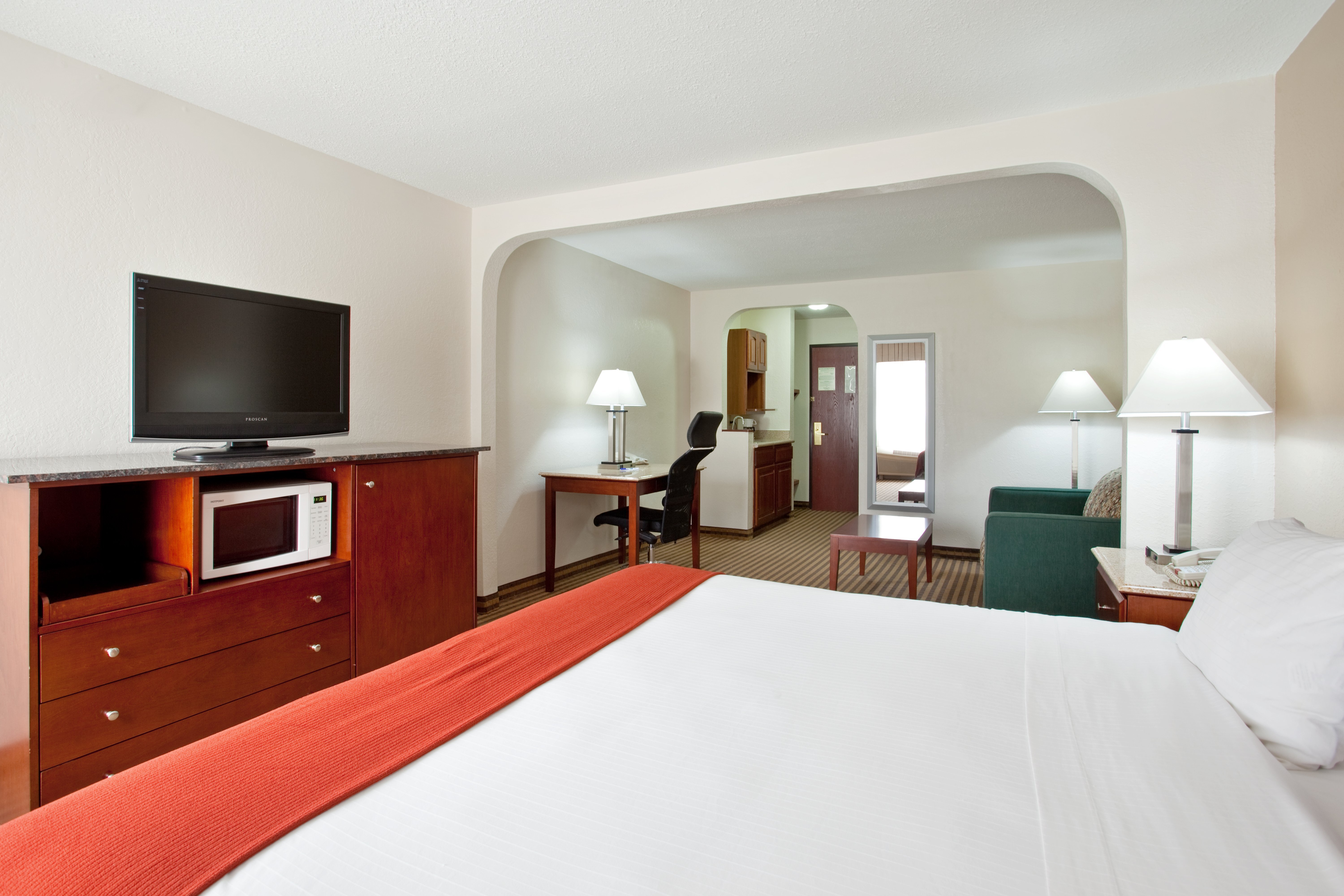 Holiday Inn Express & Suites Three Rivers by IHG-官方