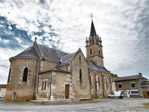 Eglise Saint-Remy-Lathus-Saint-Remy必去景点