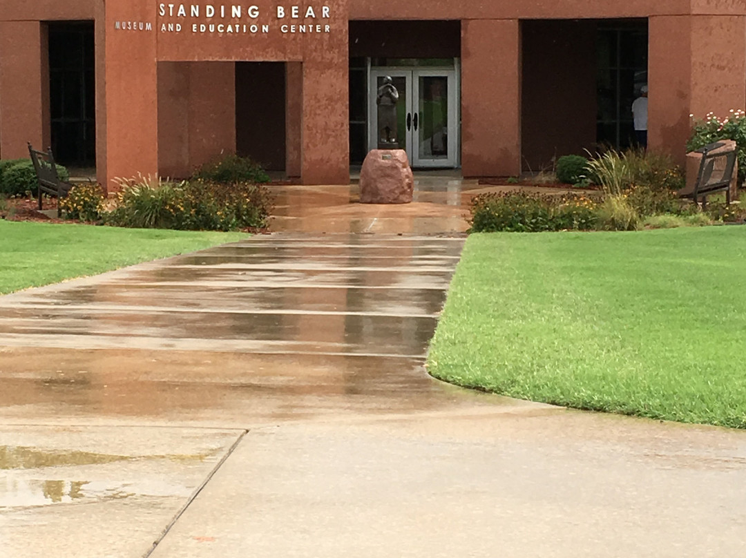 Standing Bear Park and Museum-庞卡城必去景点