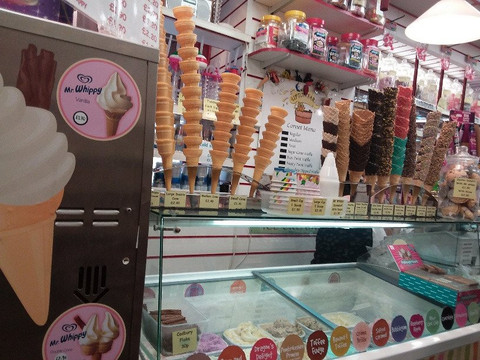 Tenby Rock and Fudge-腾比必去景点