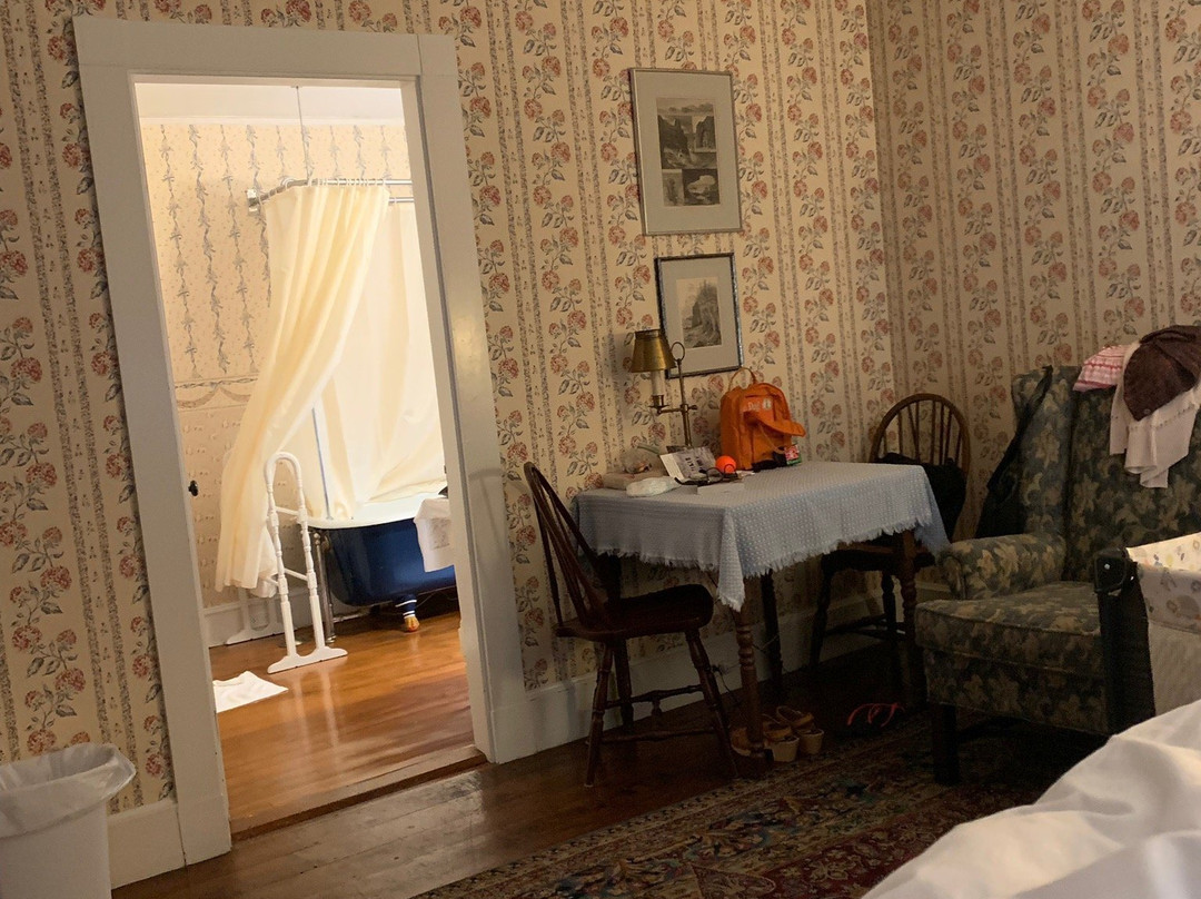 Harbourside Inn主图