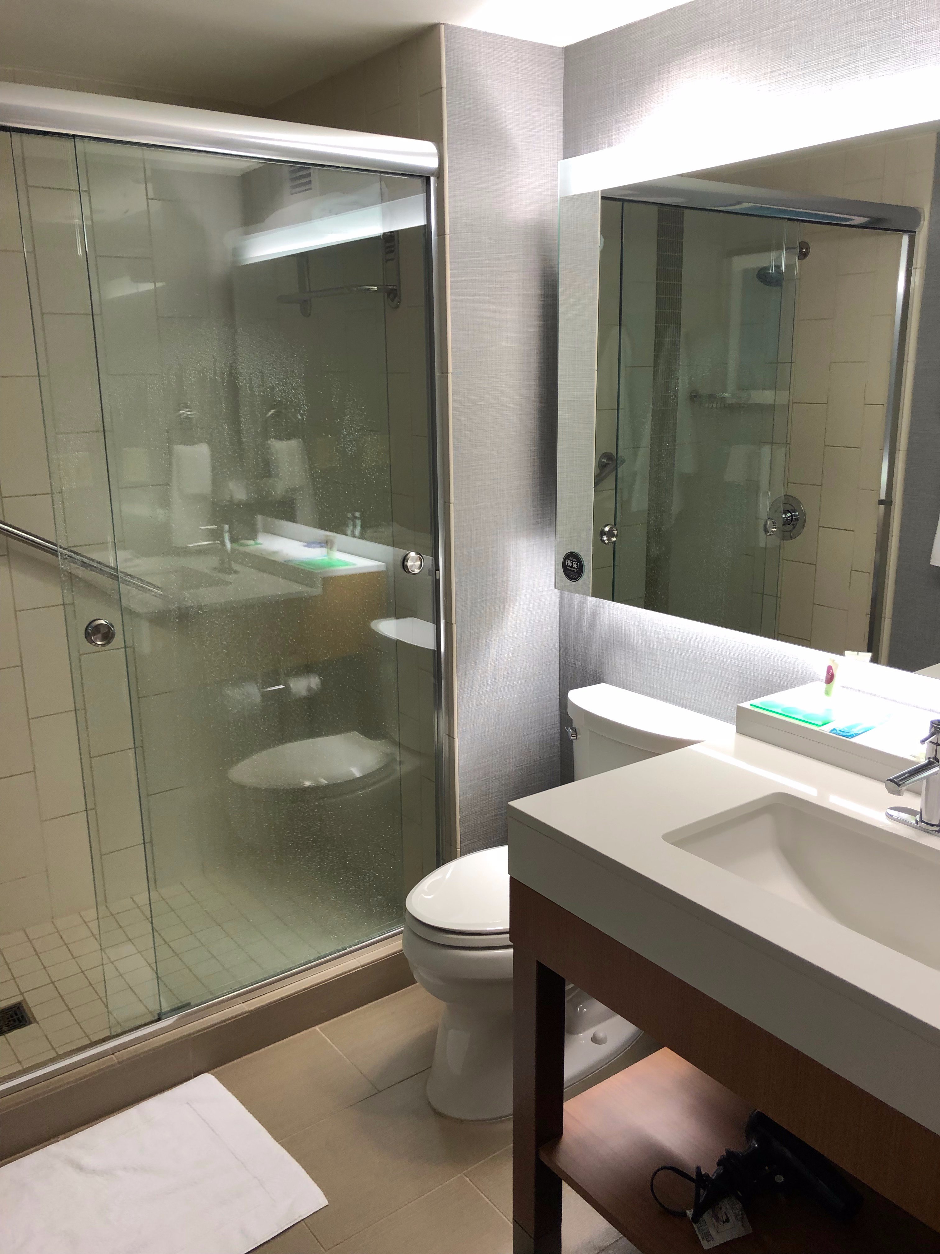 Hyatt Place Athens Downtown-浴室
