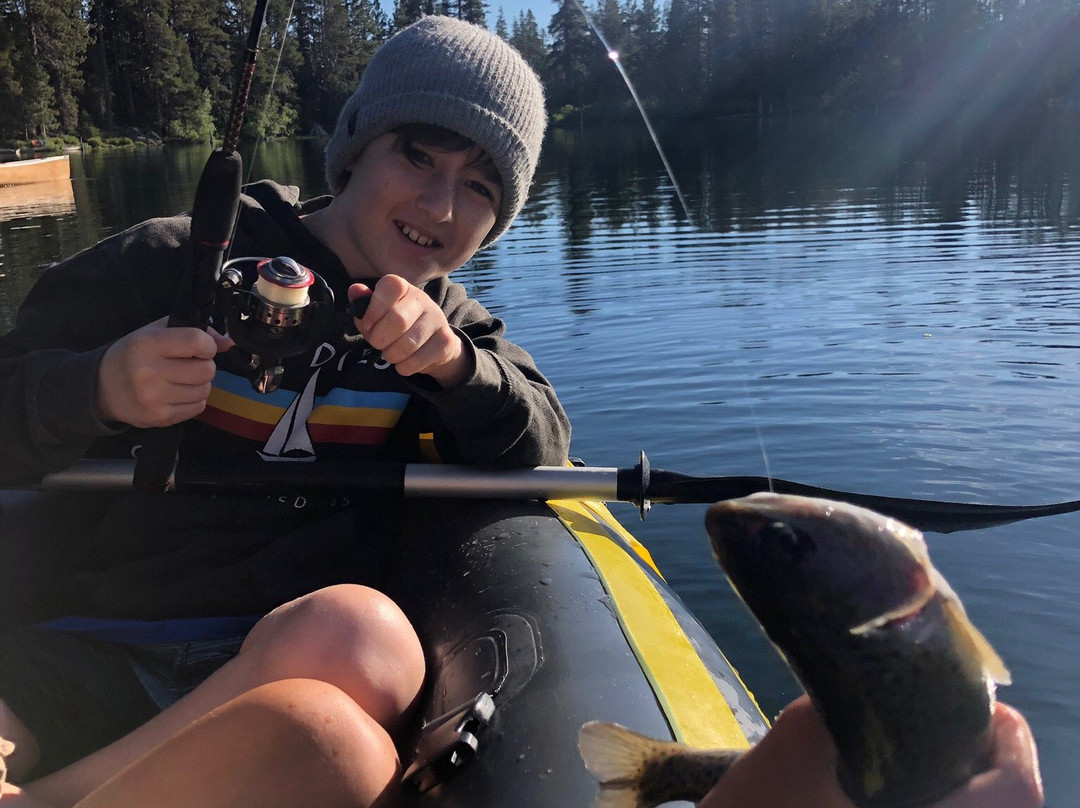 Gray Eagle Lodge主图