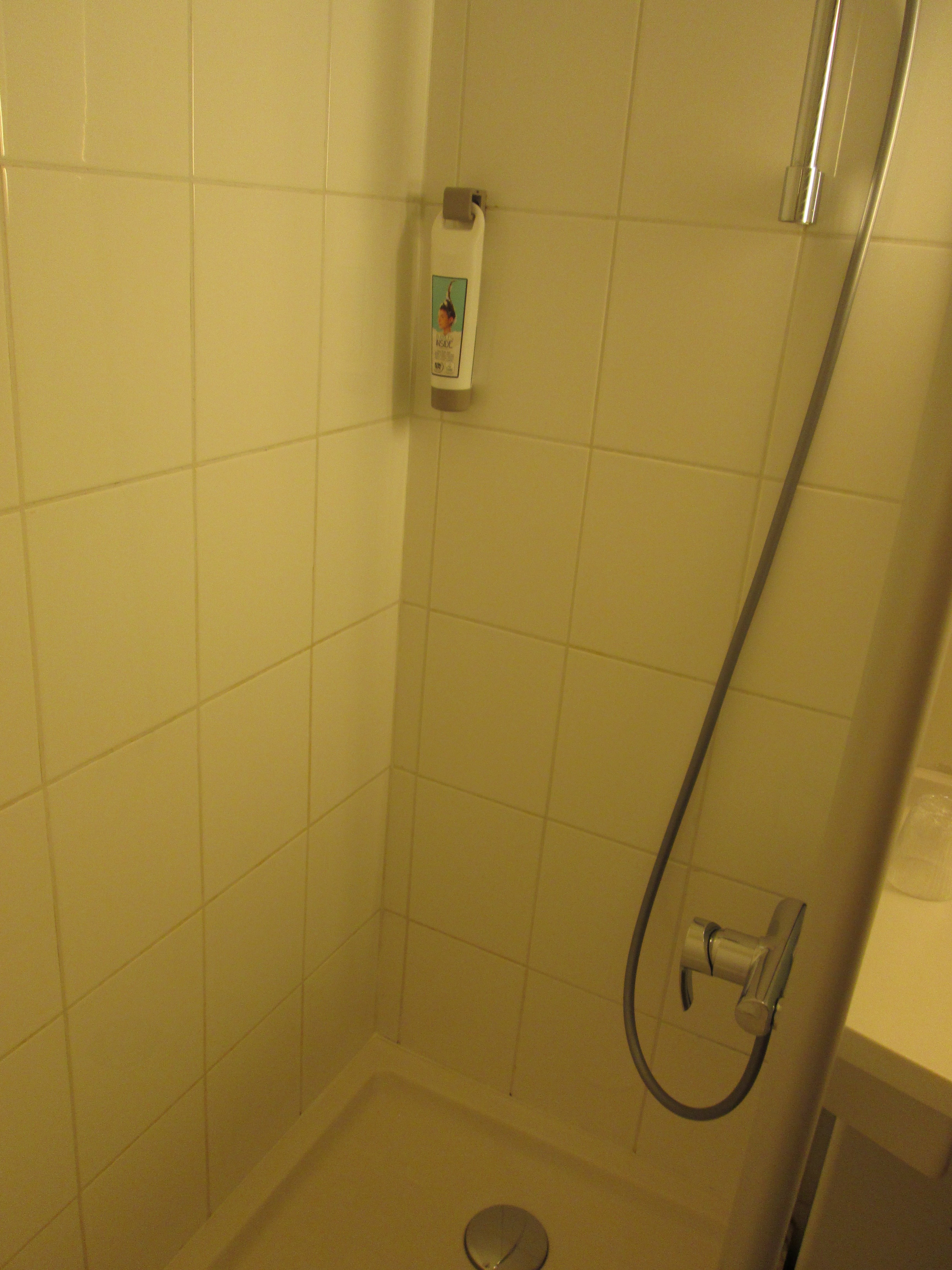 宜必思卡昂中心酒店-浴室