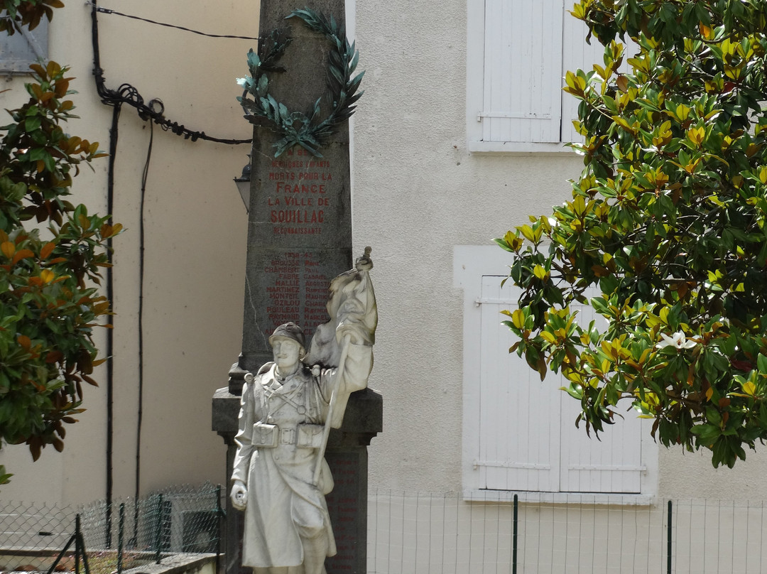 Souillac War Memorial-Souillac必去景点