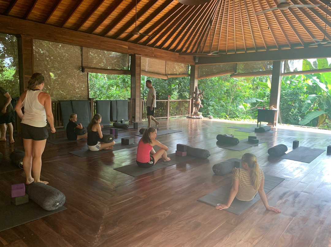 Sri Yoga Shala-乌纳瓦图纳必去景点