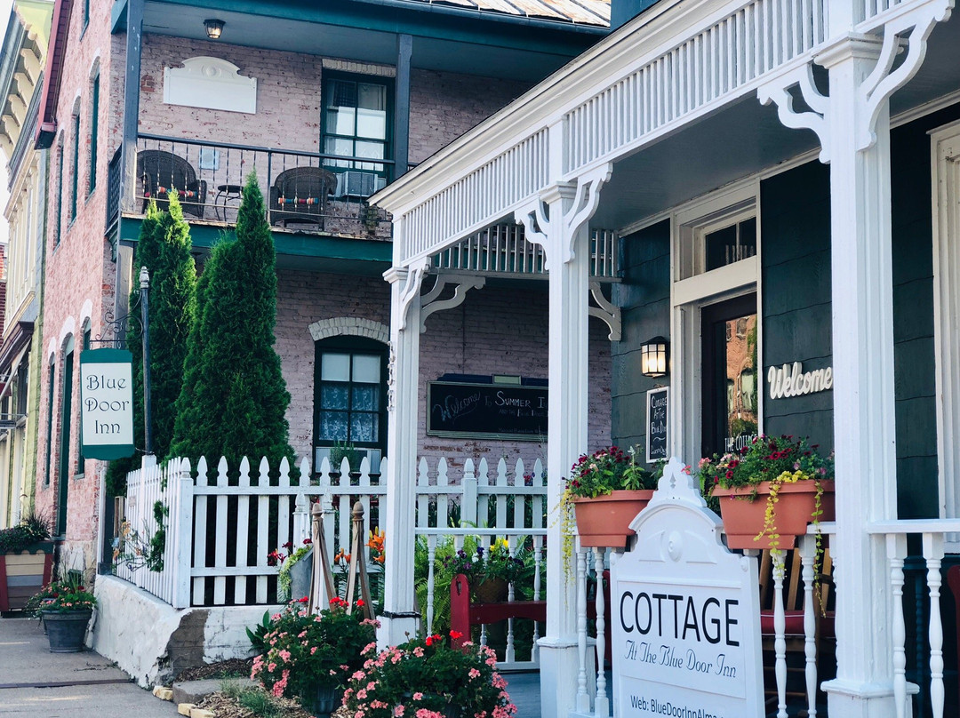 Blue Door Inn Alma主图