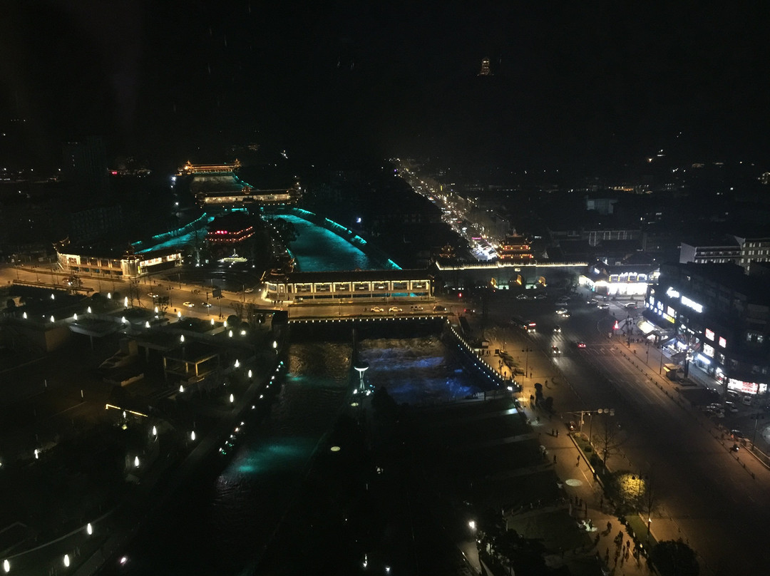 都江堰中心智选假日酒店主图