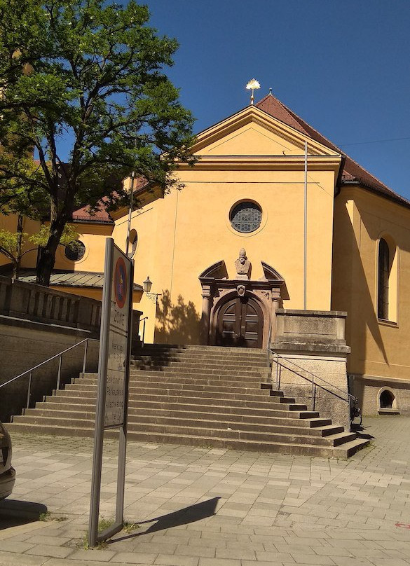 Pfarrkirche St.Sylvester景点图片