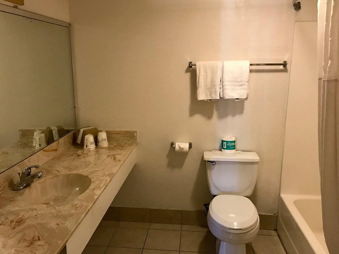 埃斯孔迪多速8酒店主图