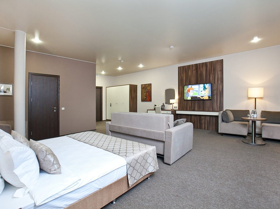 L`Hotel主图