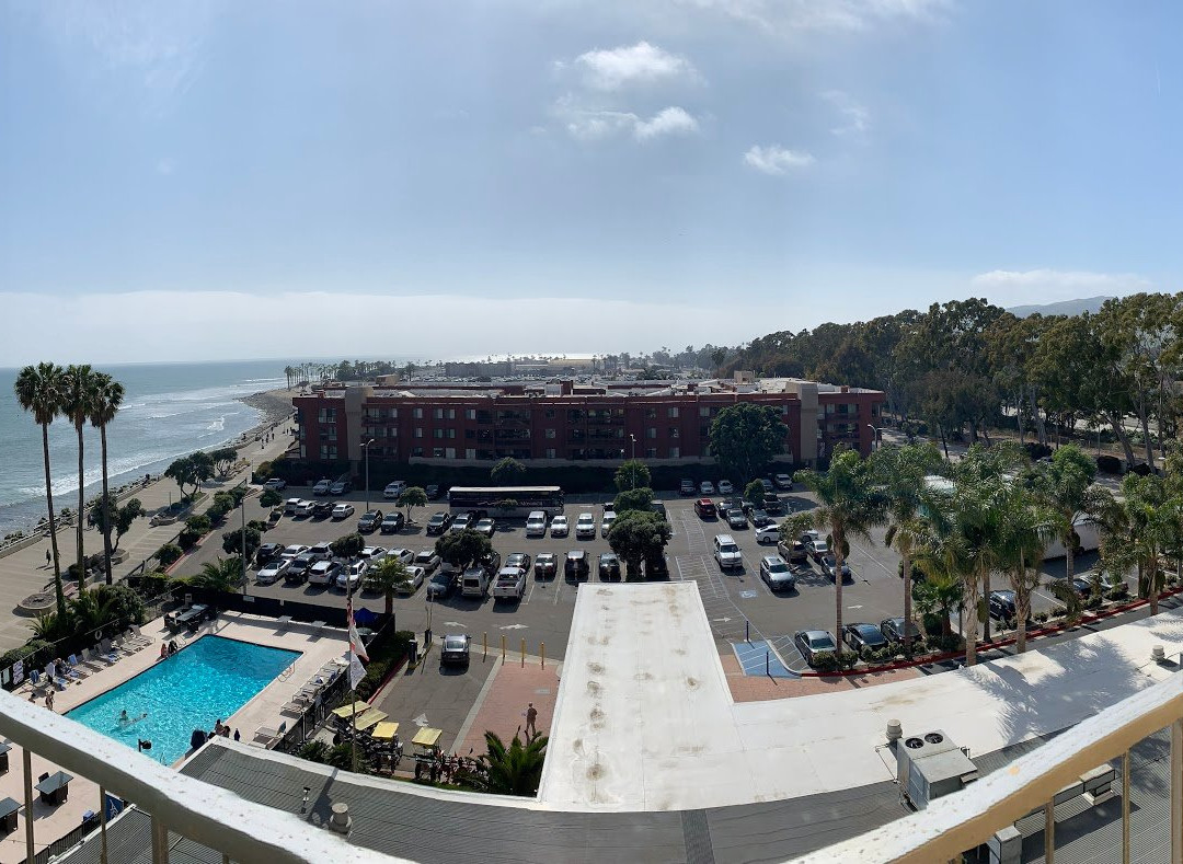 文图拉海滩皇冠假日酒店主图