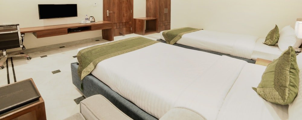 Treebo Trend Hotel YKS主图