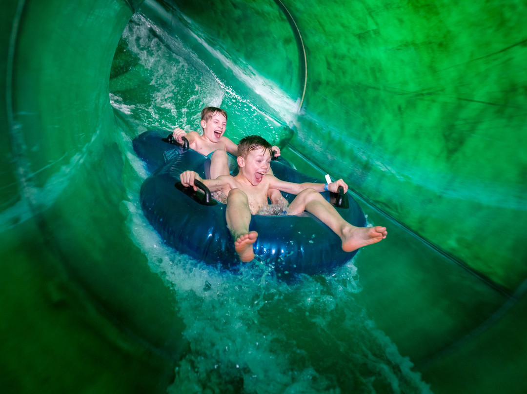 廷伯里奇别墅与水上乐园酒店主图