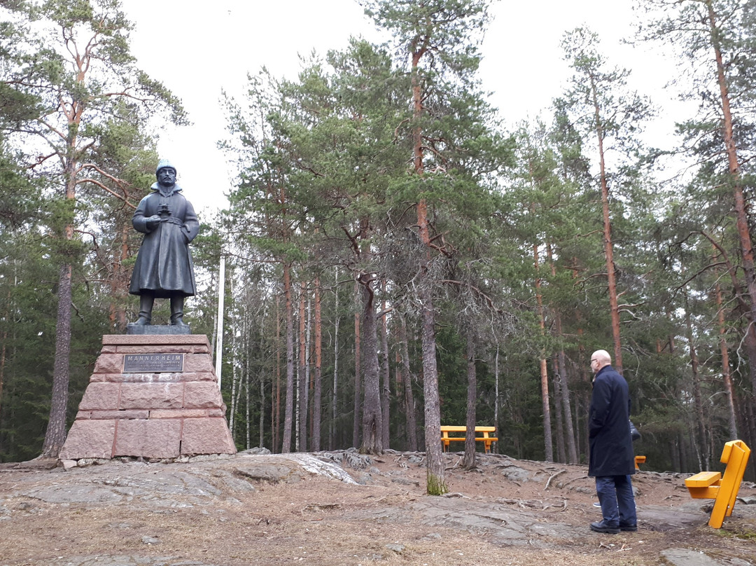 Mannerheimin patsas-坦佩雷必去景点