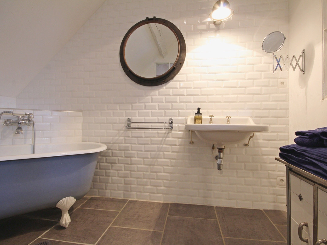 Au Vieux Cadran主图