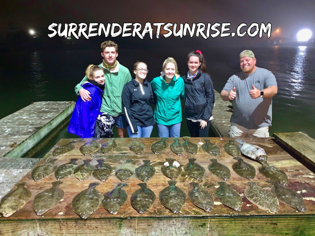 Surrender At Sunrise - Flounder Gigging Trips-Aransas Pass必去景点