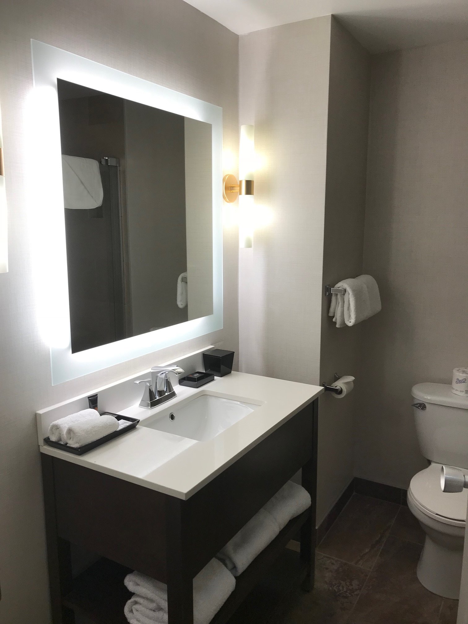 Edgewater Hotel-浴室