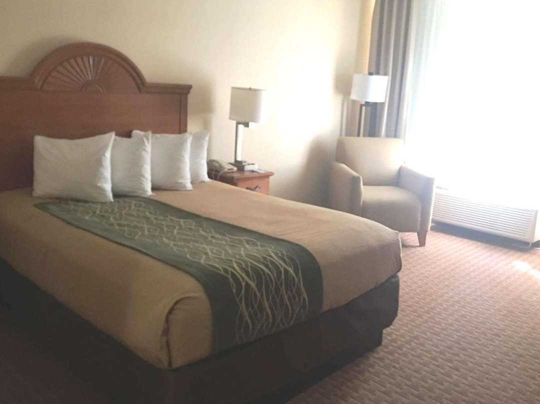 Super 8 by Wyndham Great Bend主图