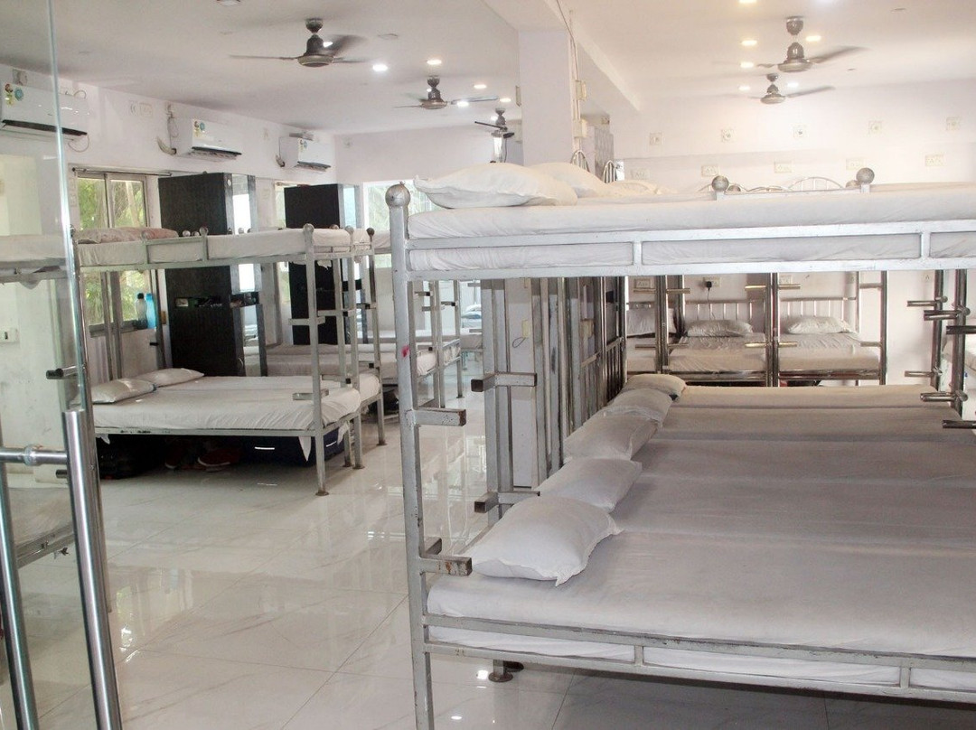 P G Hostels Backpackers Bed & Breakfast