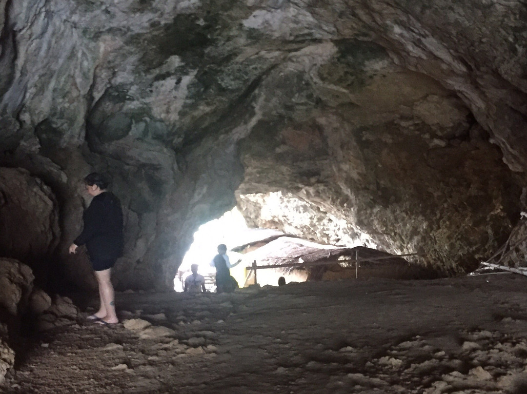 Cuenco Cave-阿拉米诺市必去景点