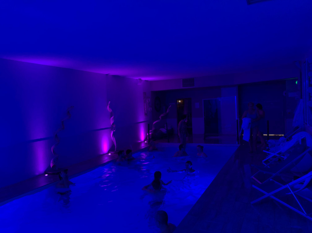 巴恩斯大酒店主图