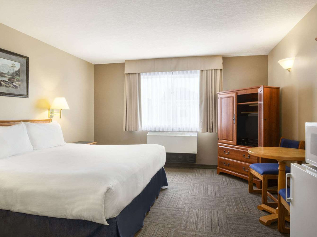 Days Inn by Wyndham Hinton主图