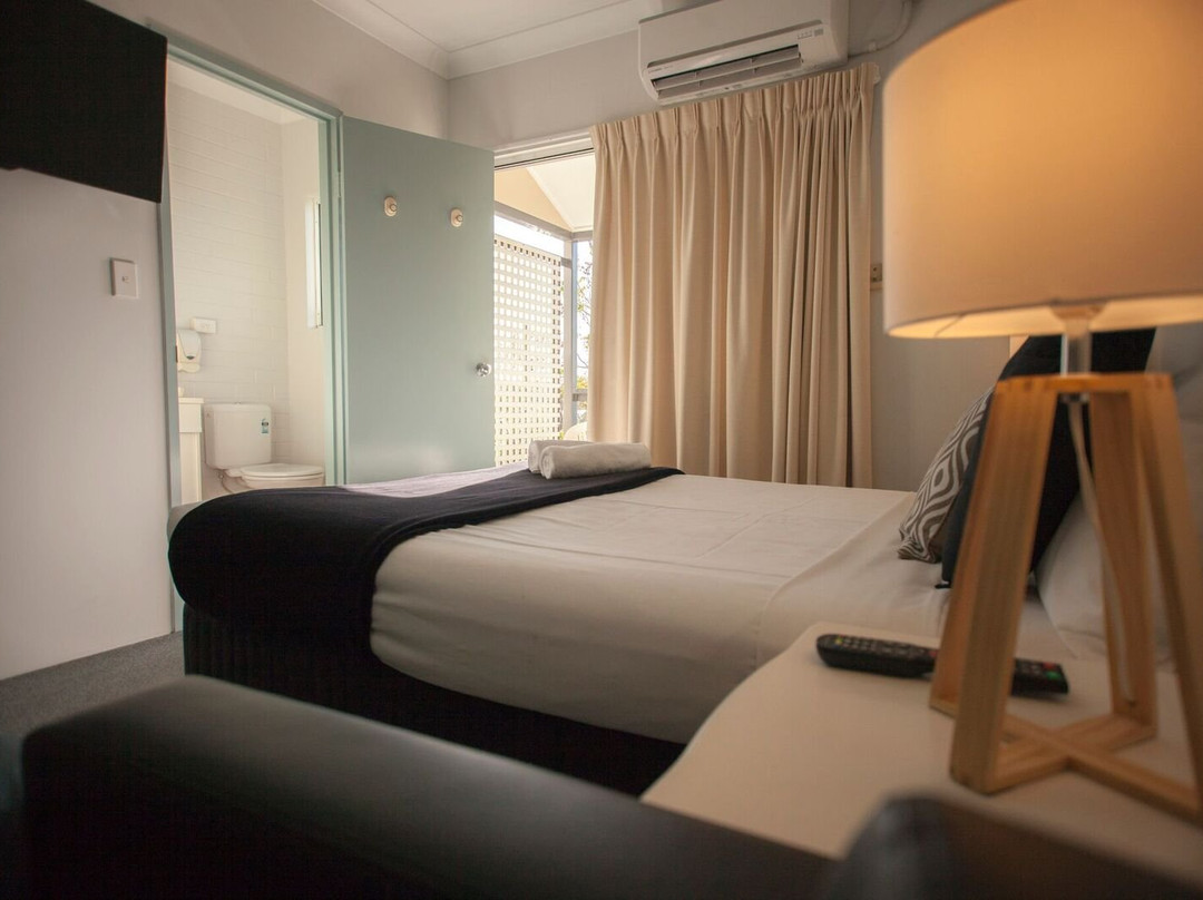 赫尔斯顿地方汽车旅馆主图