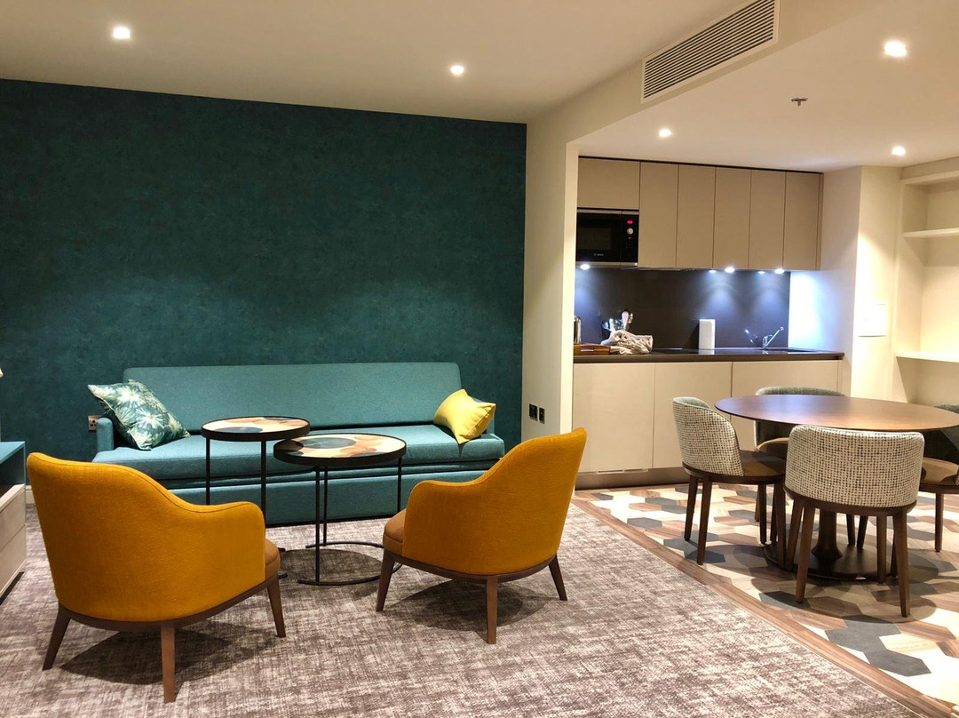 Staybridge Suites London - Heathrow Bath Road by IHG主图