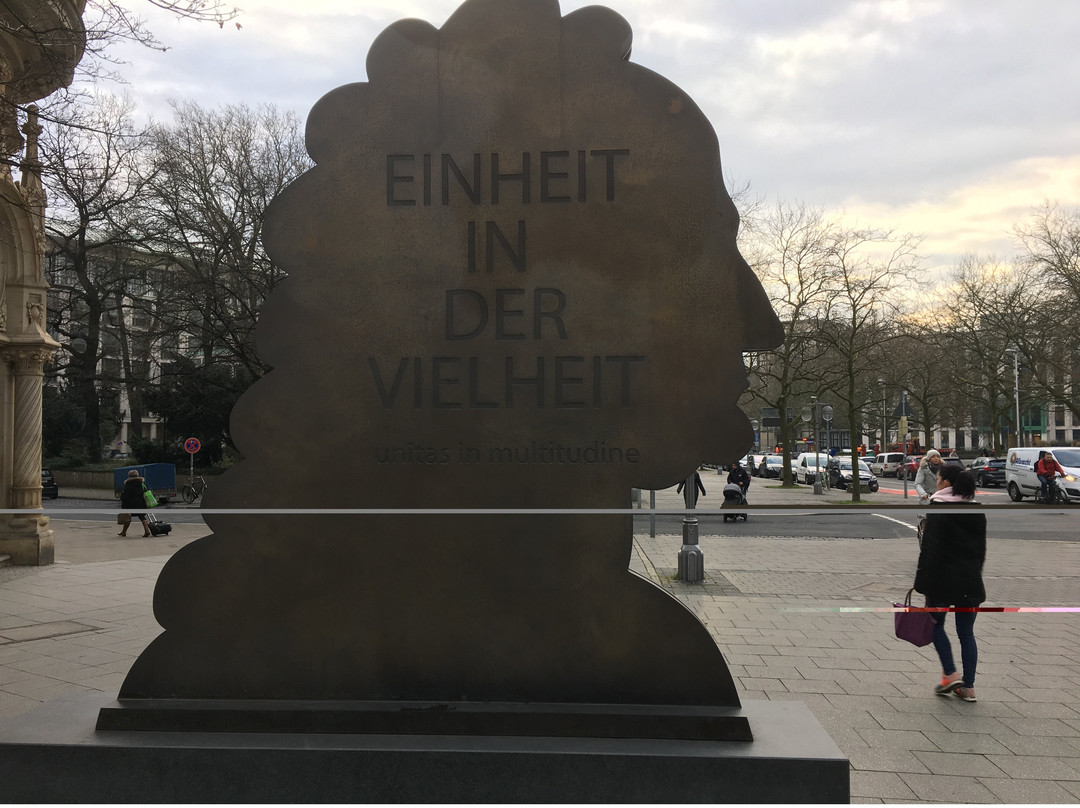 Leibniz-Denkmal-汉诺威必去景点