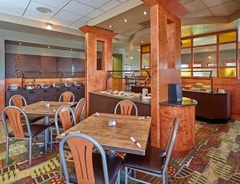 Bonnyville Neighbourhood Inn主图